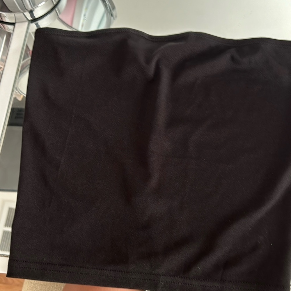 Plain strap less crop top